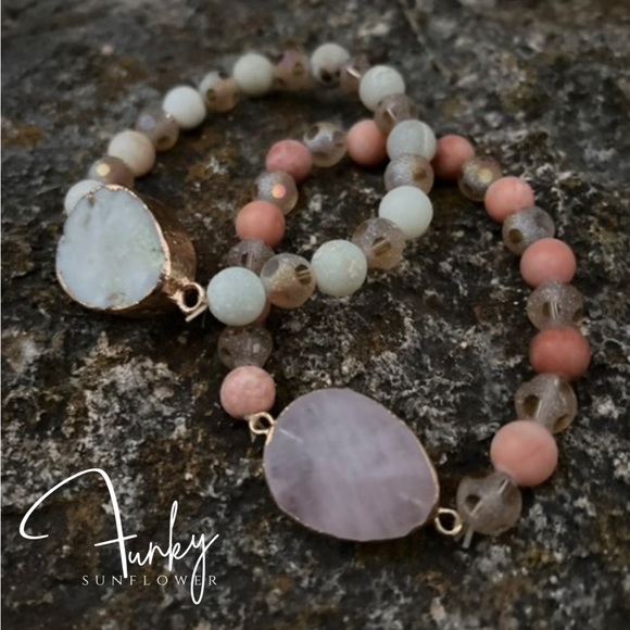 OUT OF STOCK Stone Beaded Bracelet - Picture 4 of 6